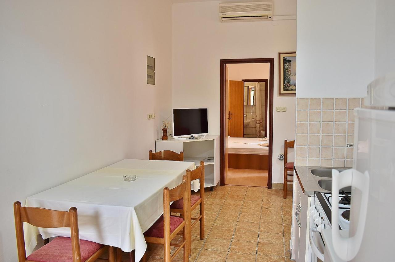 Apartament Banjol ภายนอก รูปภาพ
